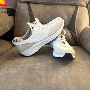 Nike Shoes Womens 10.5 Waffle Debut